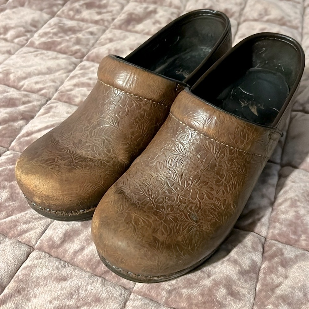 Leather embossed dansko clogs
